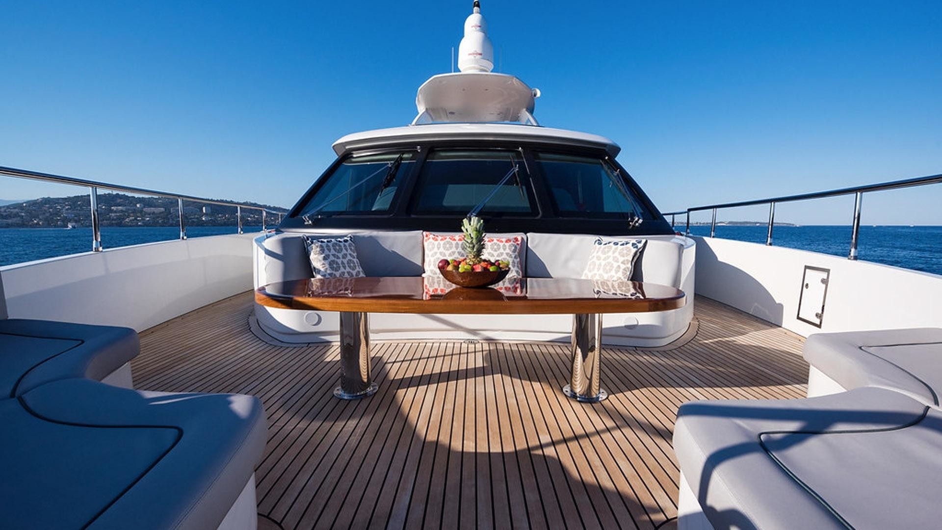 Yacht CRYSTAL, By Moonen | CHARTERWORLD Luxury Superyacht Charters